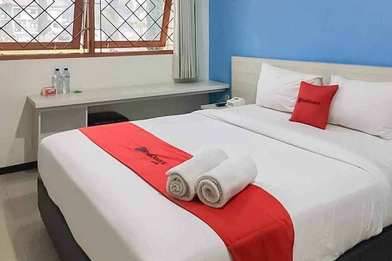 Reddoorz Plus At Panorama Villas Batu バトゥ エクステリア 写真