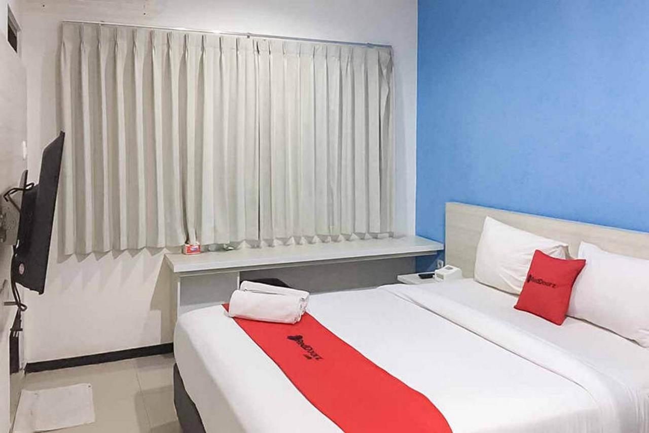 Reddoorz Plus At Panorama Villas Batu バトゥ エクステリア 写真