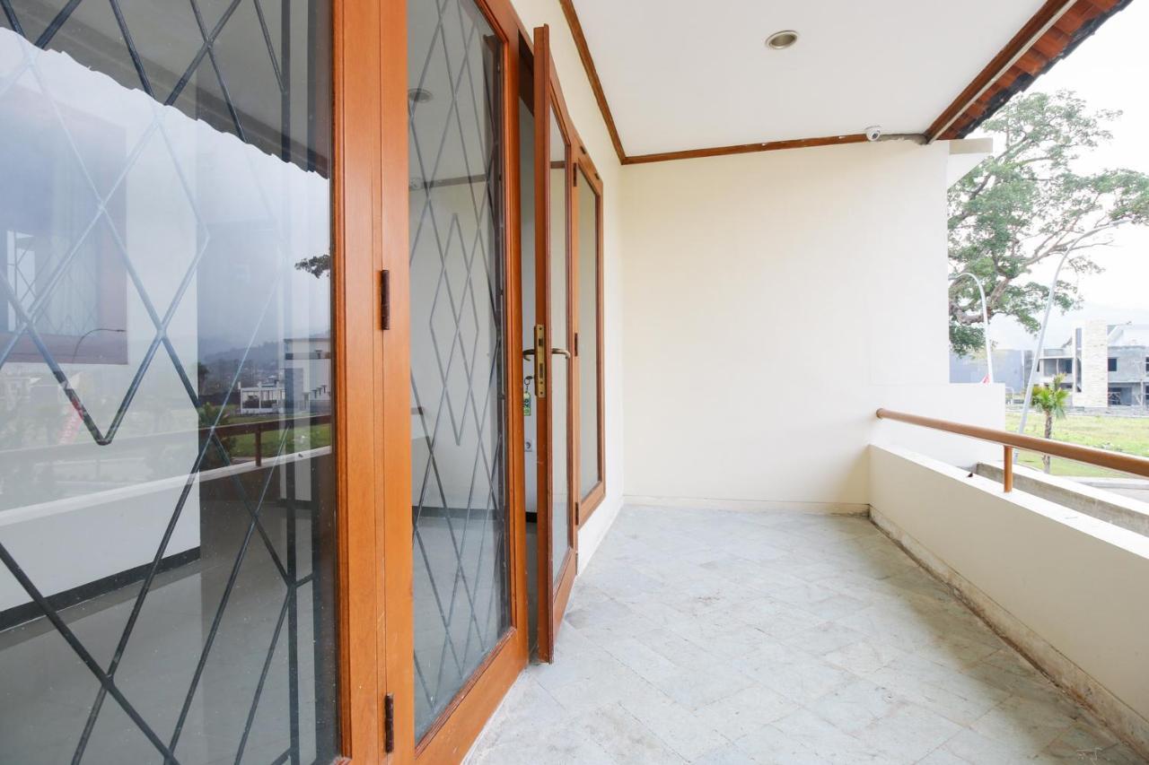 Reddoorz Plus At Panorama Villas Batu バトゥ エクステリア 写真