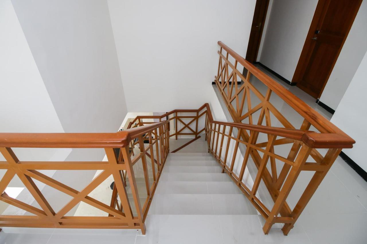 Reddoorz Plus At Panorama Villas Batu バトゥ エクステリア 写真